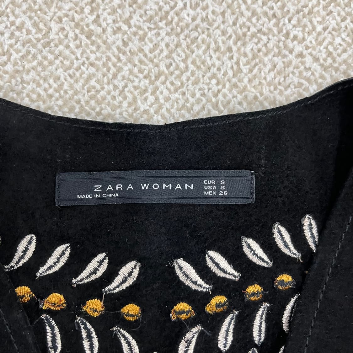 [S] 자라 여성 블랙 자수 스웨이드 베스트 조끼 0106M1 상품이미지2