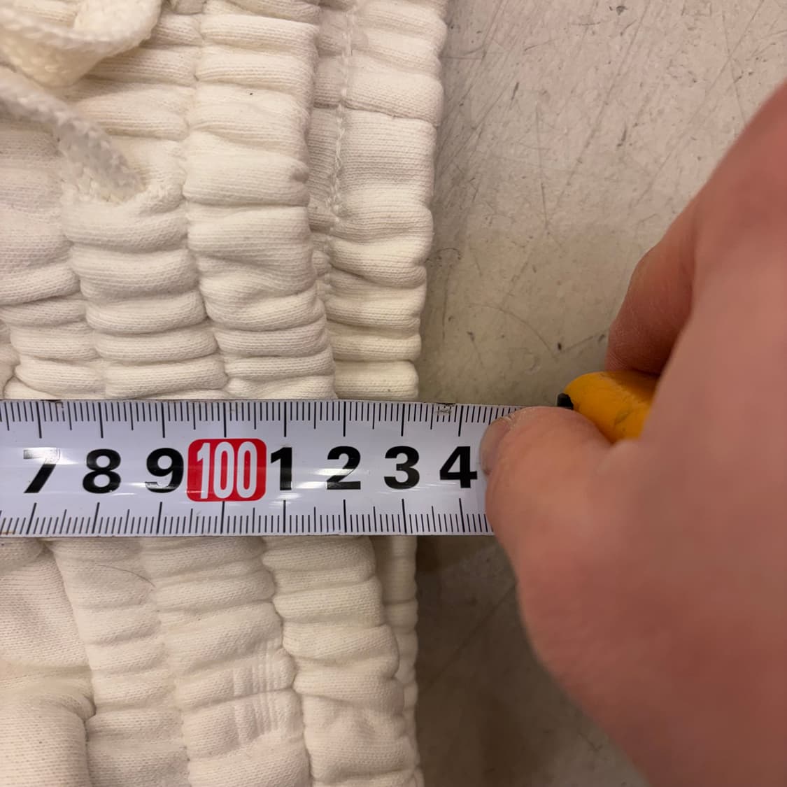 우알롱 스몰로고 화이트 조거팬츠 상품이미지4