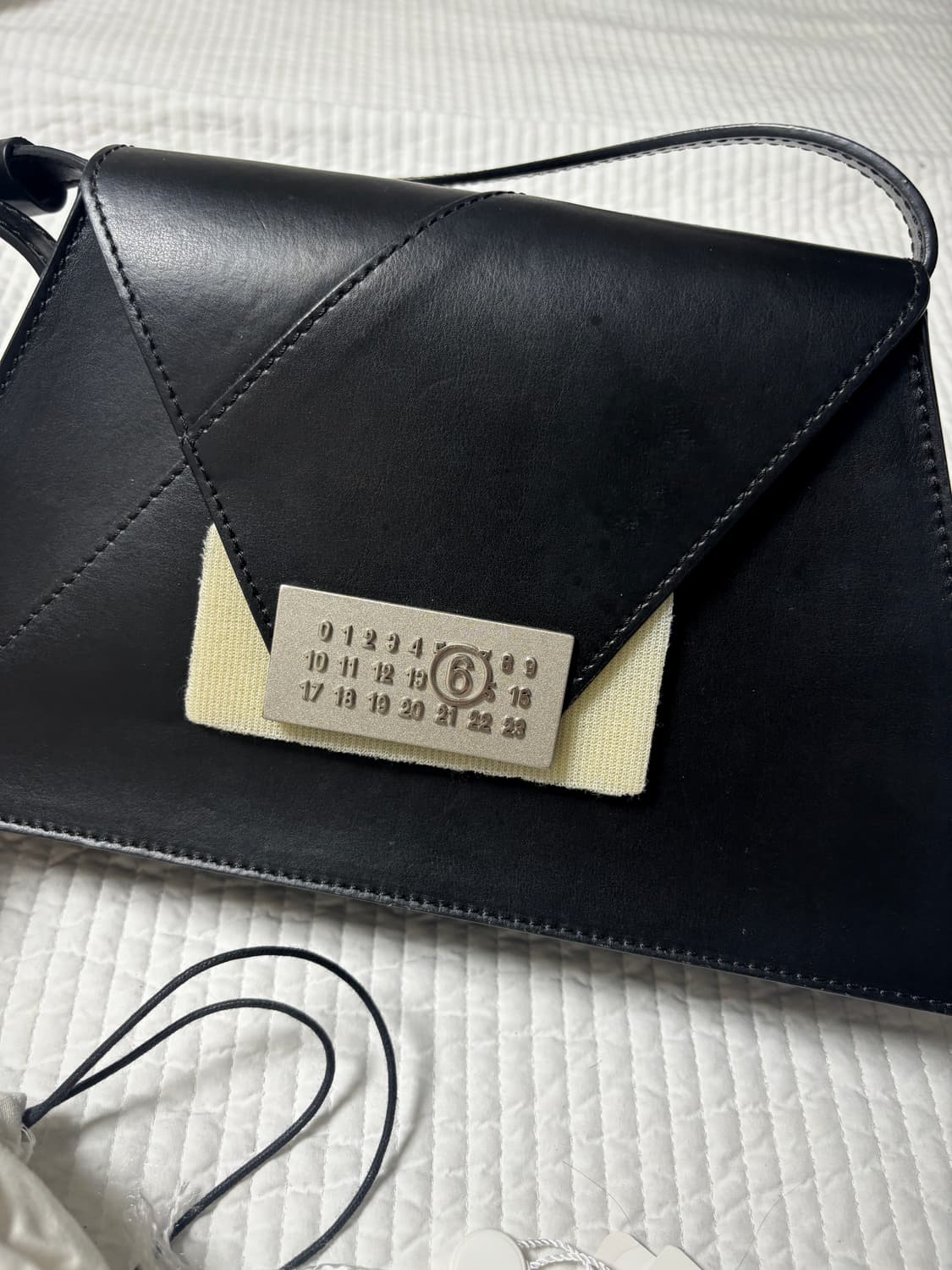 메종마르지엘라 mm6 넘버링 로고 레더 미디엄 크로스백 상품이미지4