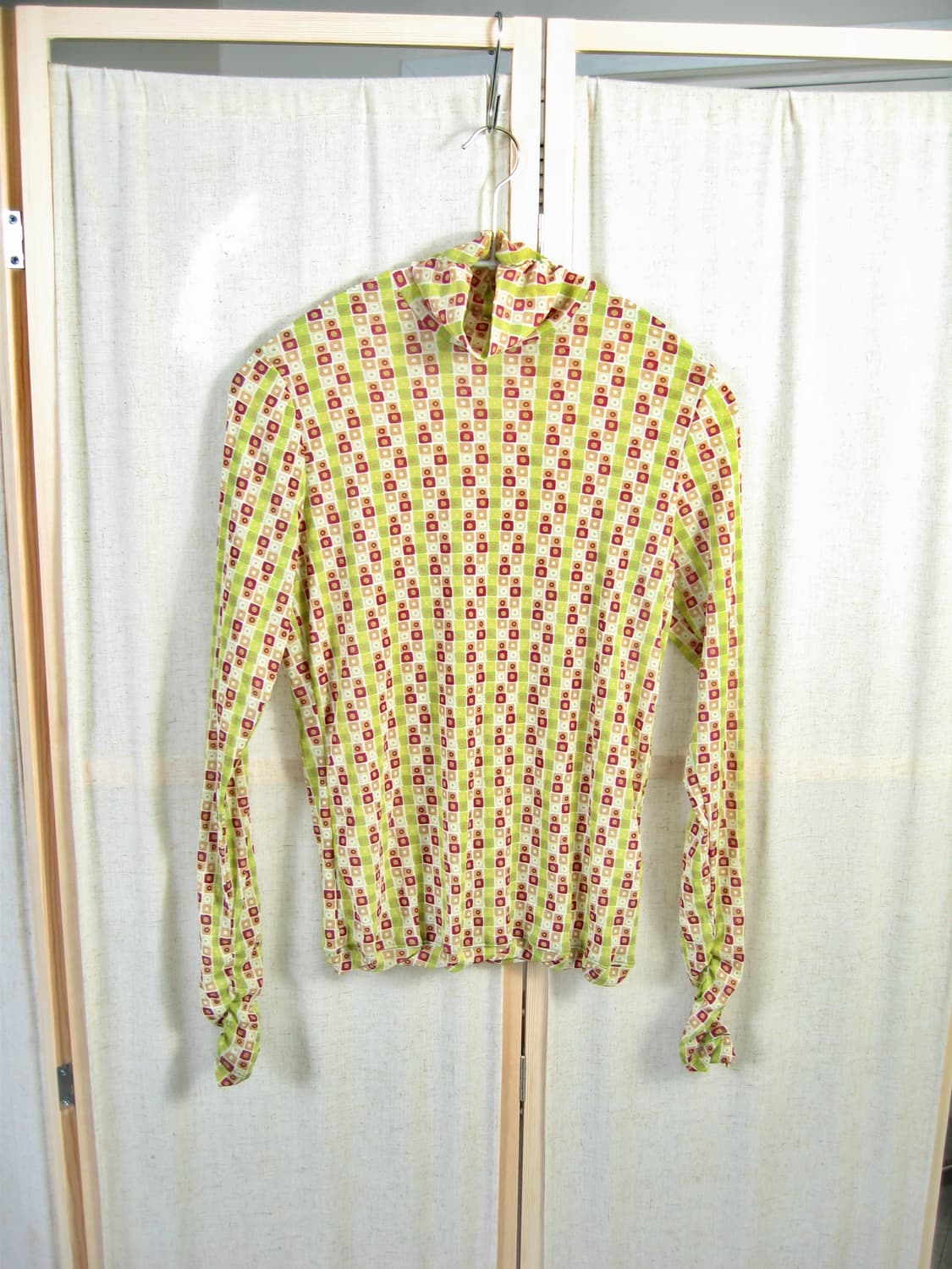 Essential Hiroko Bis 매쉬 패턴 터틀넥 탑 상품이미지2