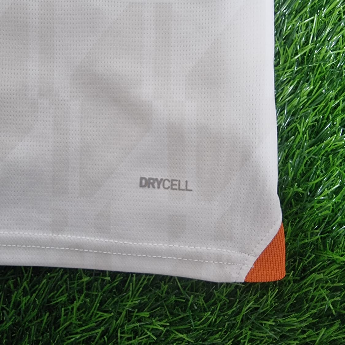 23-24시즌 맨체스터 시티 어웨이 유니폼 #16 로드리 상품이미지9