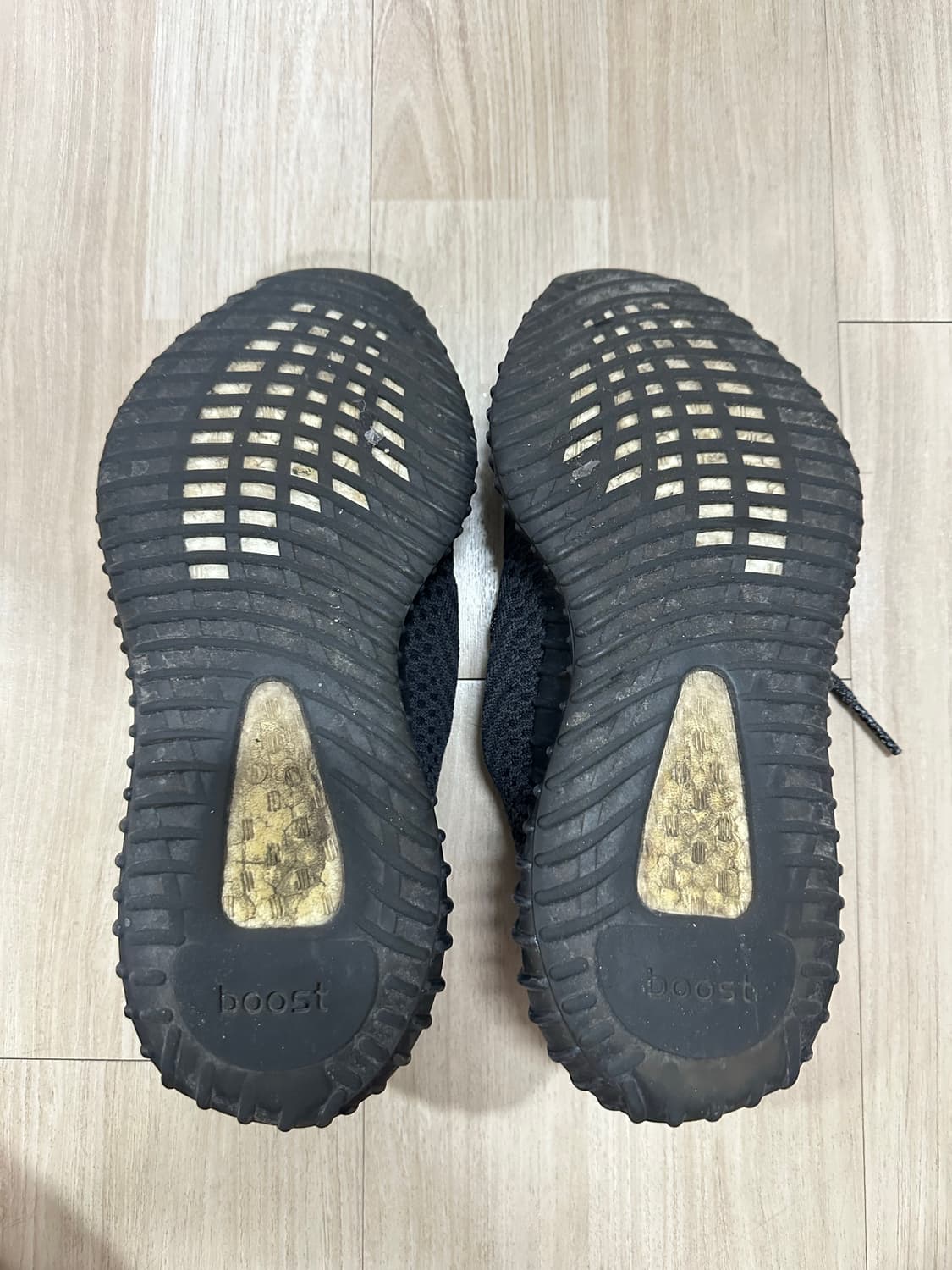 이지부스트 350 V2 트리플블랙 (255 사이즈) 상품이미지3