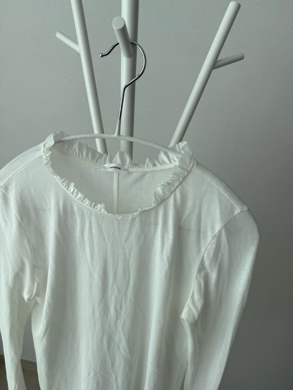 모노하 러플넥 티셔츠 상품이미지3