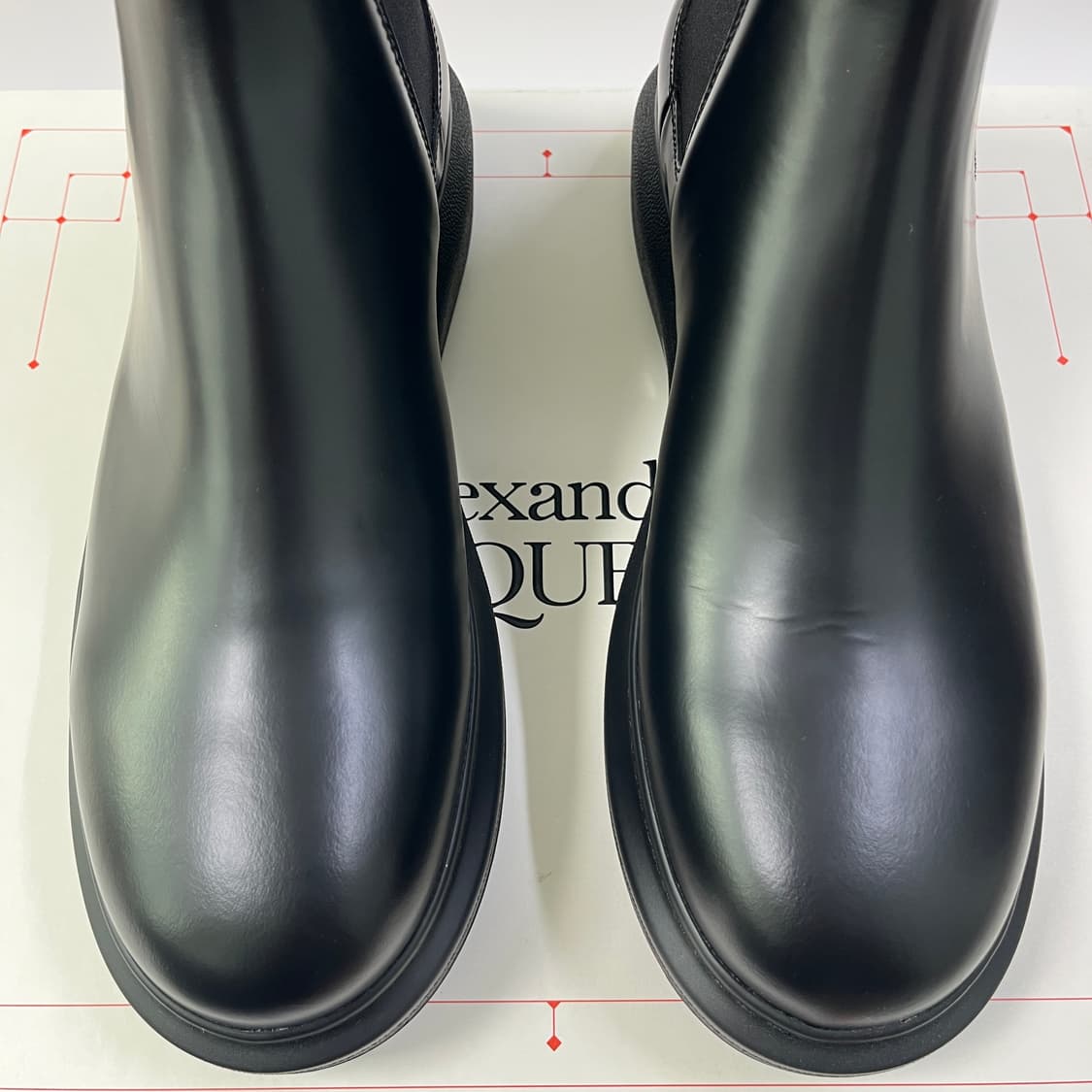 새상품 알렉산더 맥퀸 첼시 부츠 41 사이즈 상품이미지6