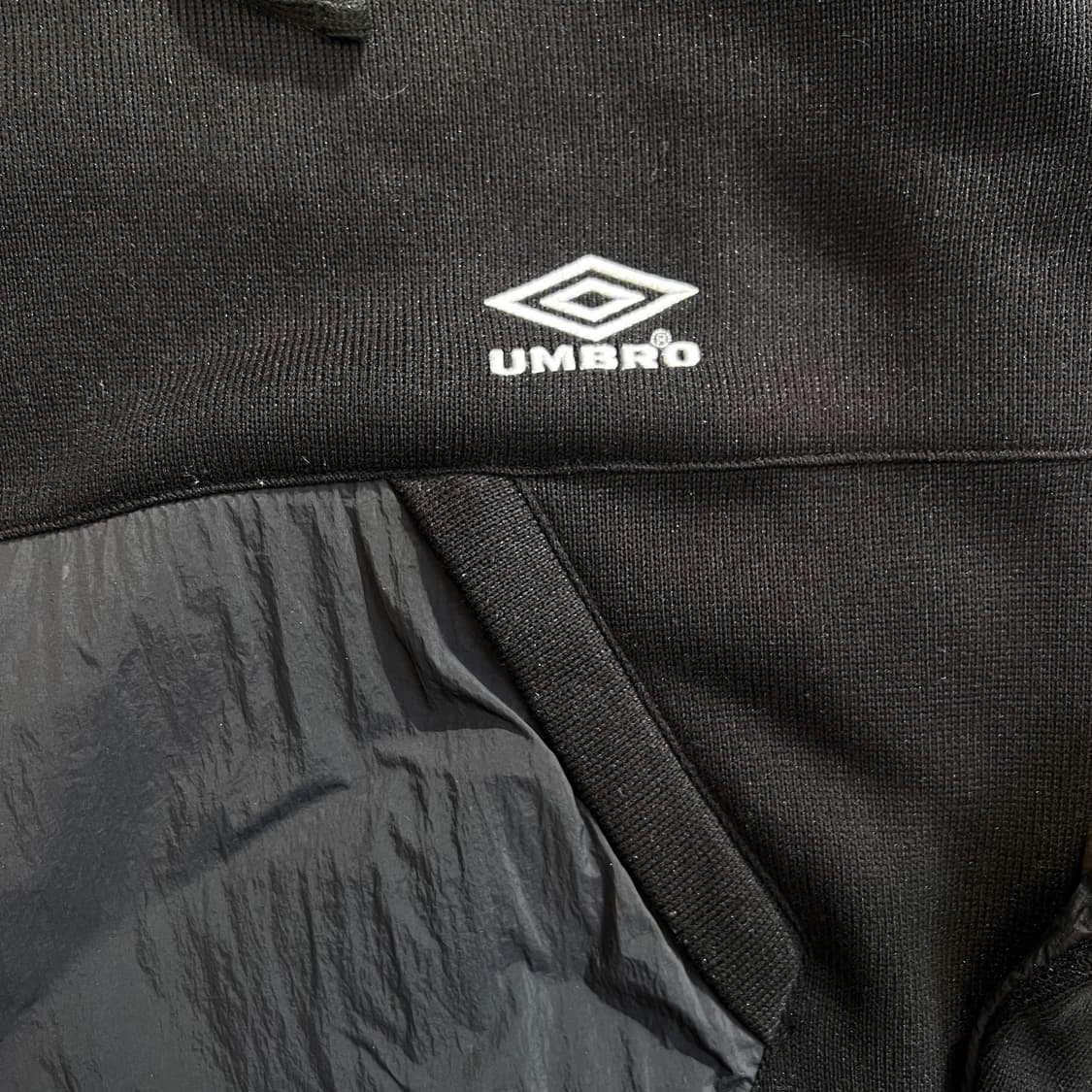 엄브로 후드티 상품이미지3