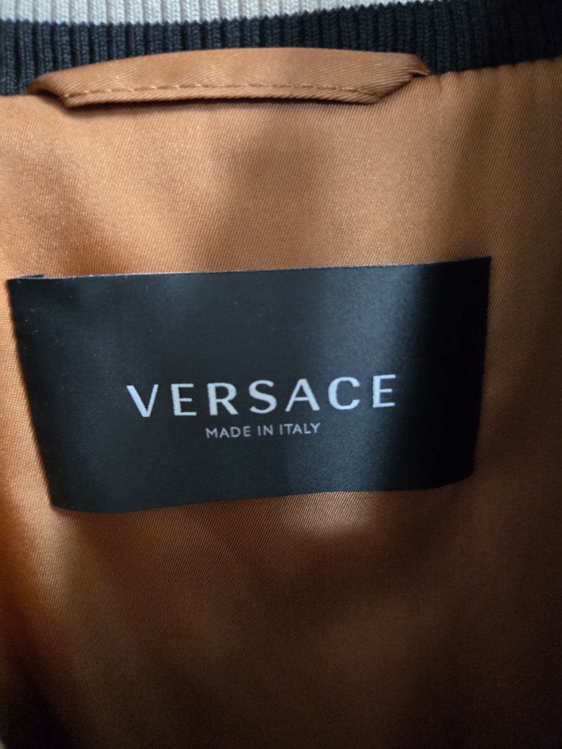 베르사체 23FW 울가죽 바시티 패디드 자켓 52사이즈 상품이미지5