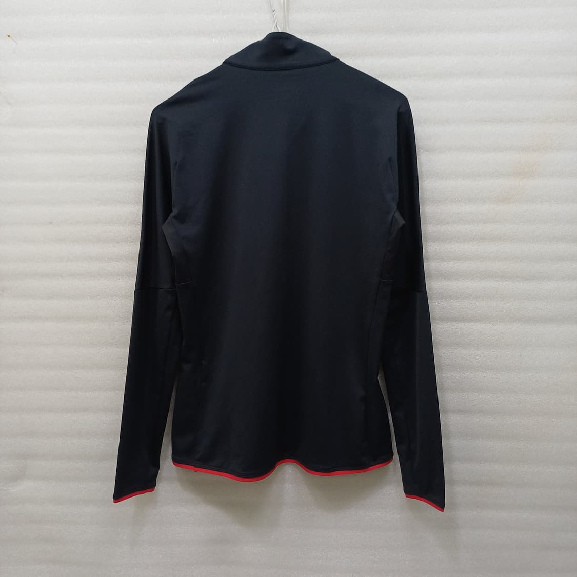 타이틀리스트 골프 반집업 긴팔 티 여성 M 블랙 사랑봉봉 상품이미지3