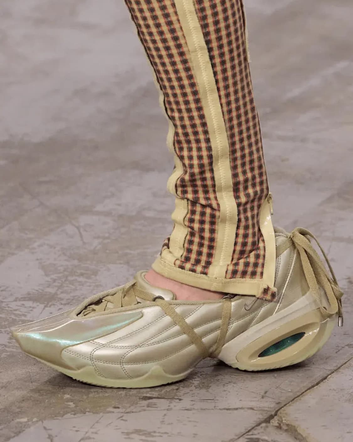 KNWLS X NIKE Air Max Muse Beige 상품이미지1