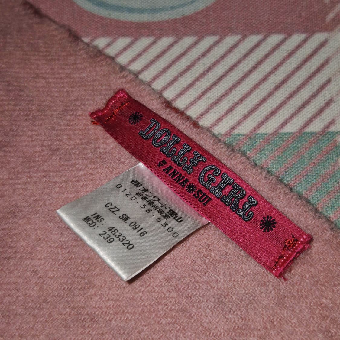 09s 안나수이 돌리걸 울100% 하트 블랭킷&머플러 상품이미지10