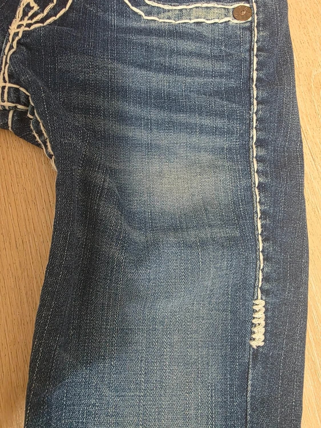 트루릴리전 베키슈퍼T 화이트 스티치 플레어핏 데님 팬츠 25 상품이미지7