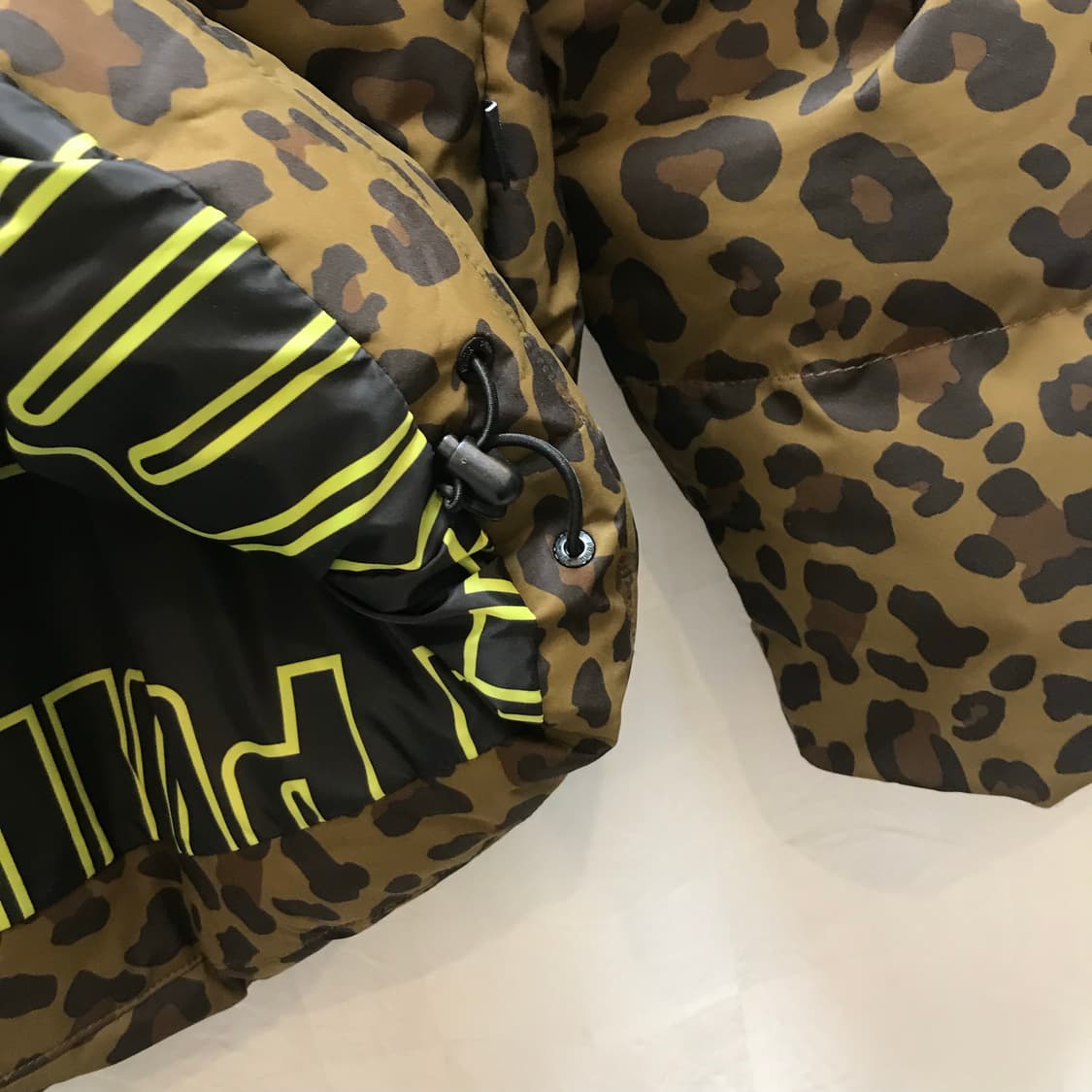 Puma 푸마 레오파드 갸루 펑크 패딩 상품이미지8