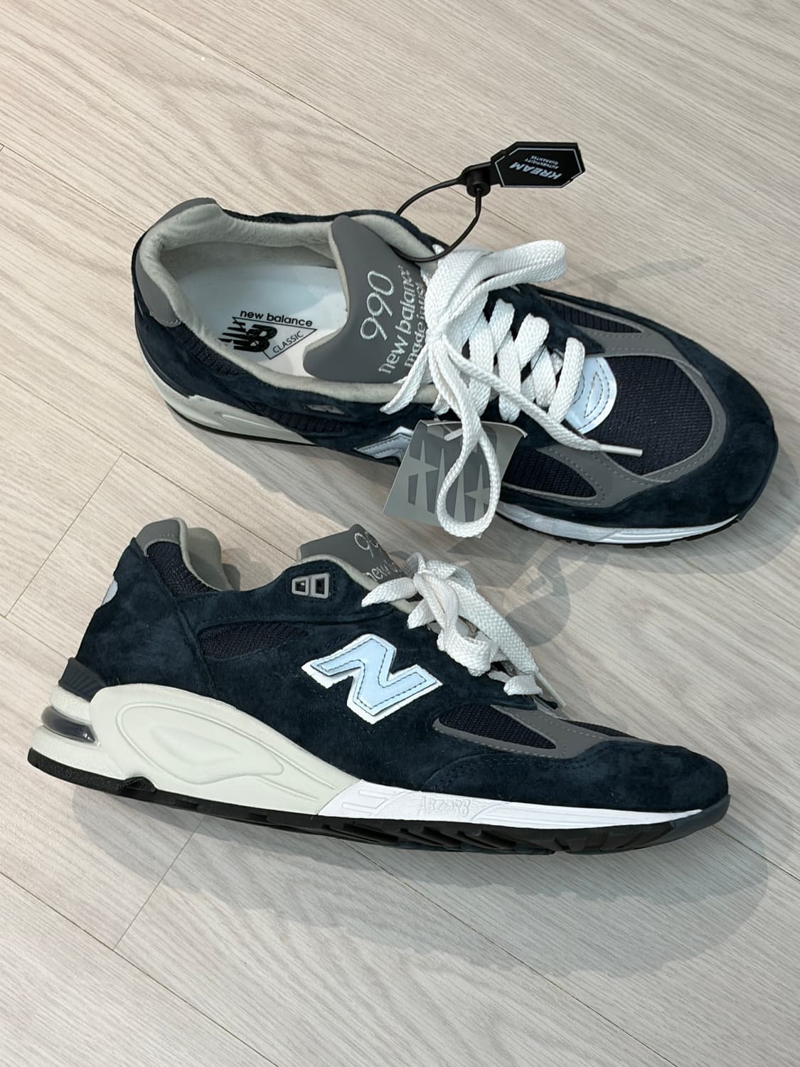 [270] 뉴발란스 990v2 네이비 새상품 상품이미지4