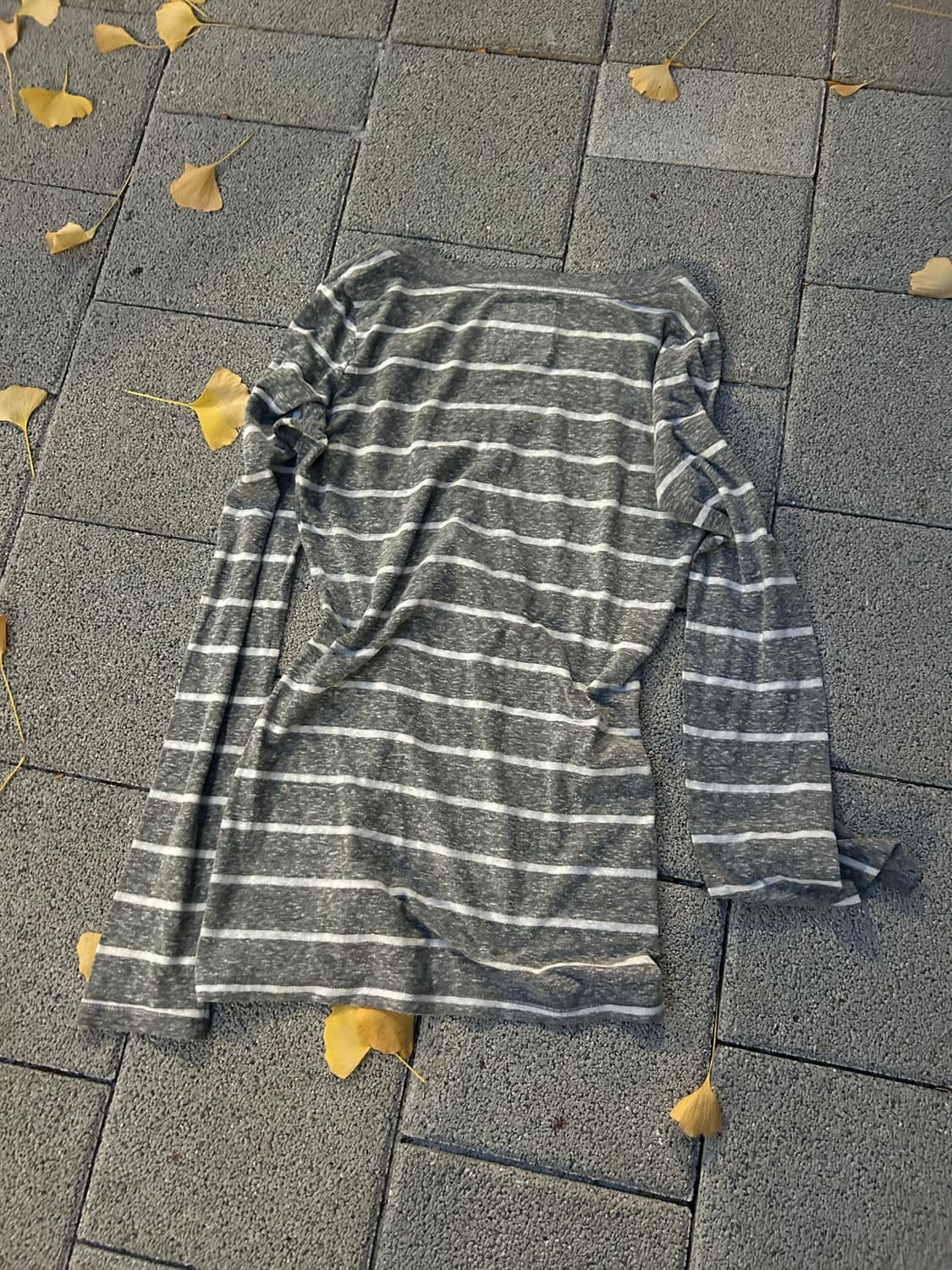 2000s VTG 아베크롬비 그레이 스트라이프 브이넥 롱슬리브 상품이미지2