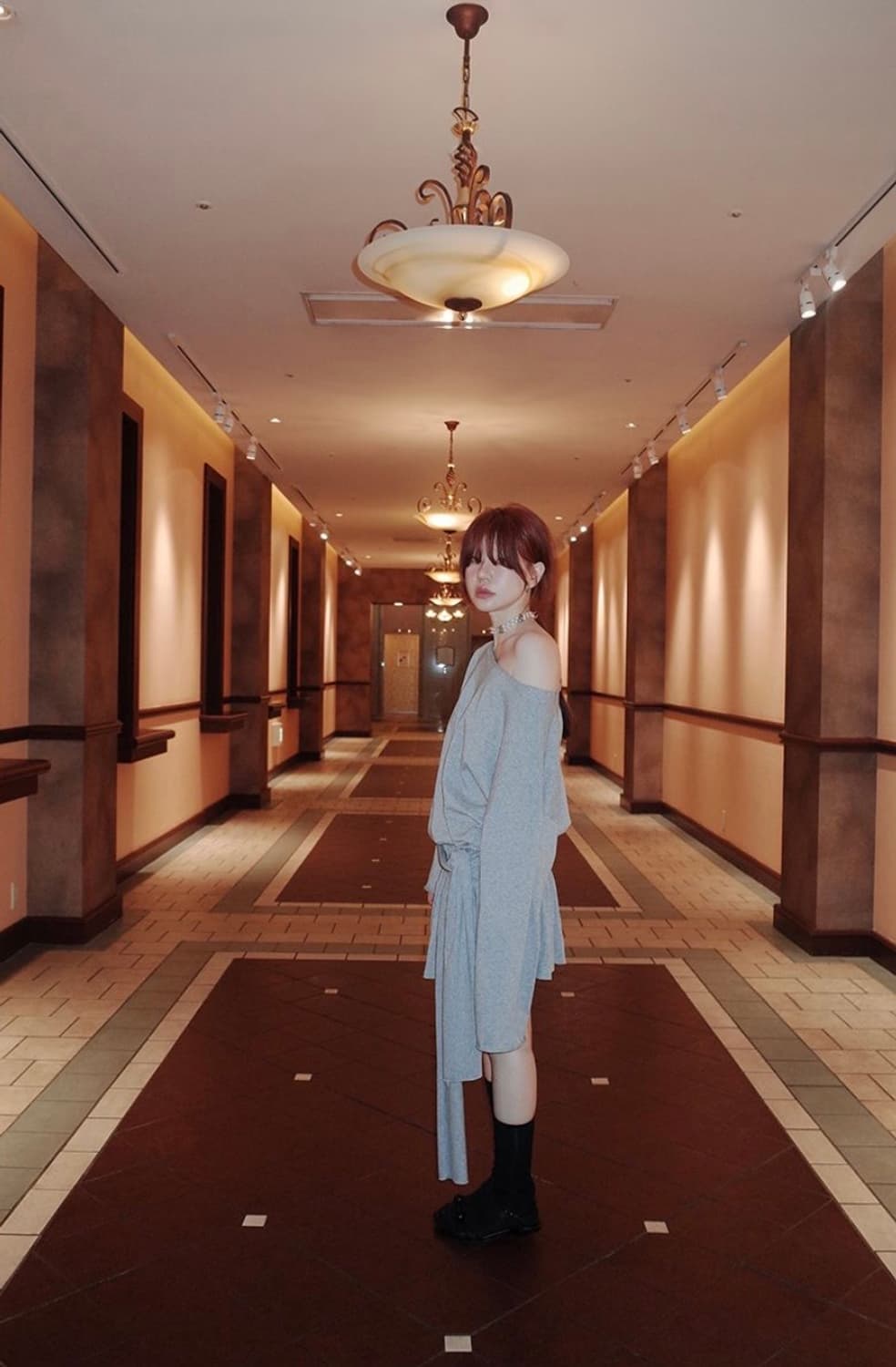 프레클 loose cutting tee,bow frill skirt 세트 상품이미지3