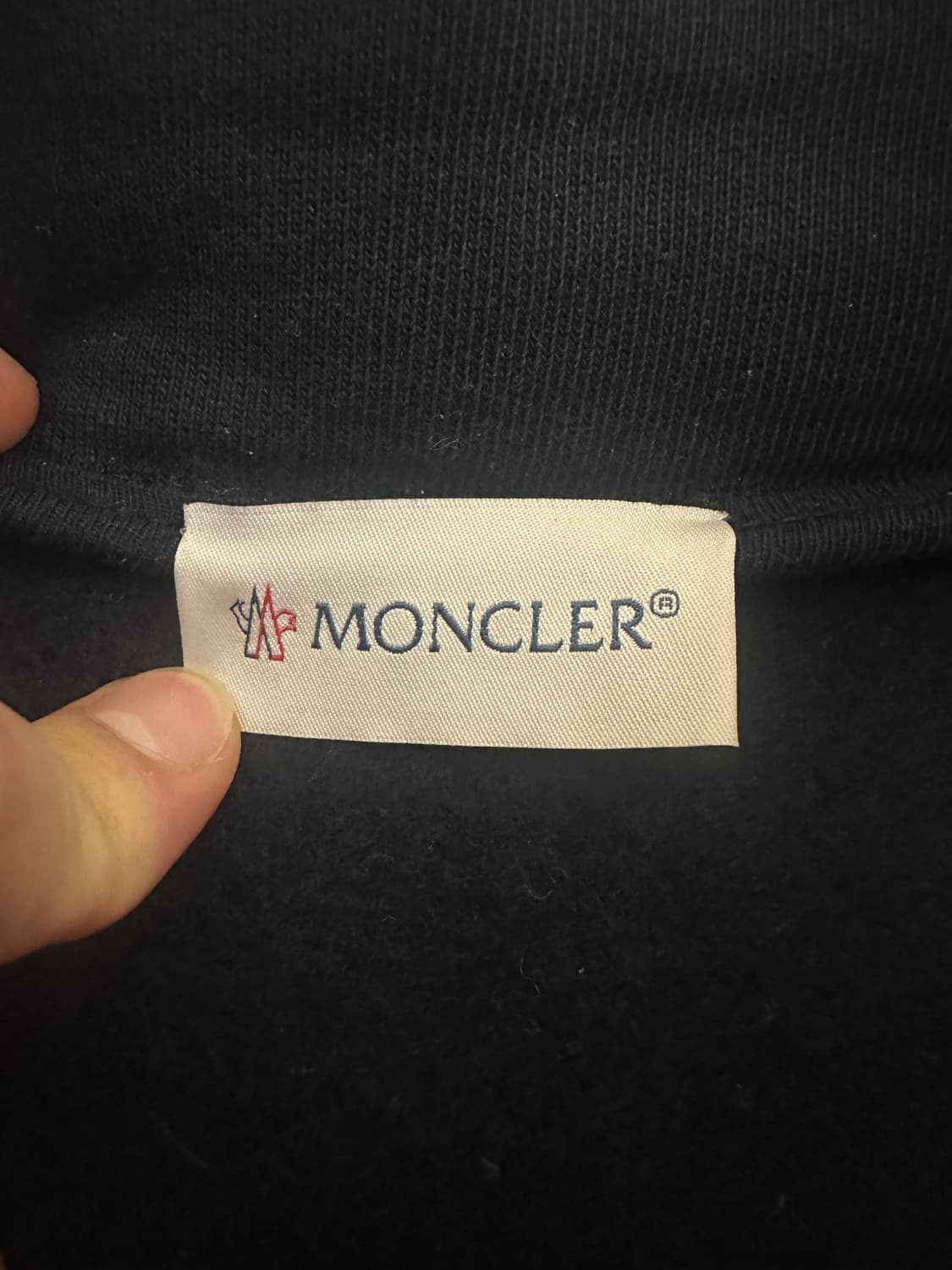 [M/당일배송] 몽클레어 삼선 와펜 니트패딩 상품이미지3