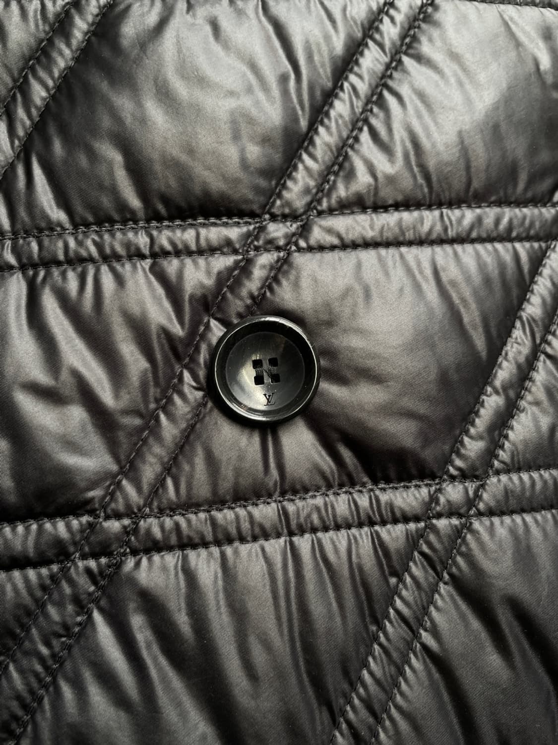루이비통 더블 퀼팅 코트  상품이미지4