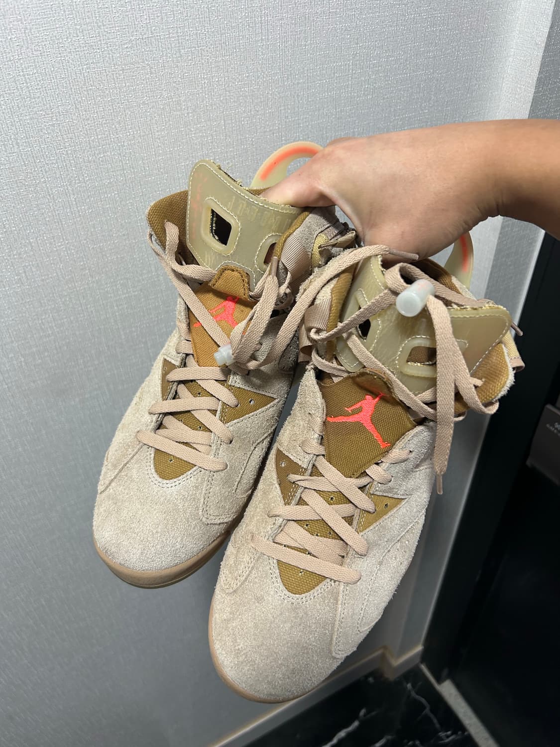 조던 6 x 트래비스 스캇 레트로 SP 브리티쉬 카키 상품이미지2