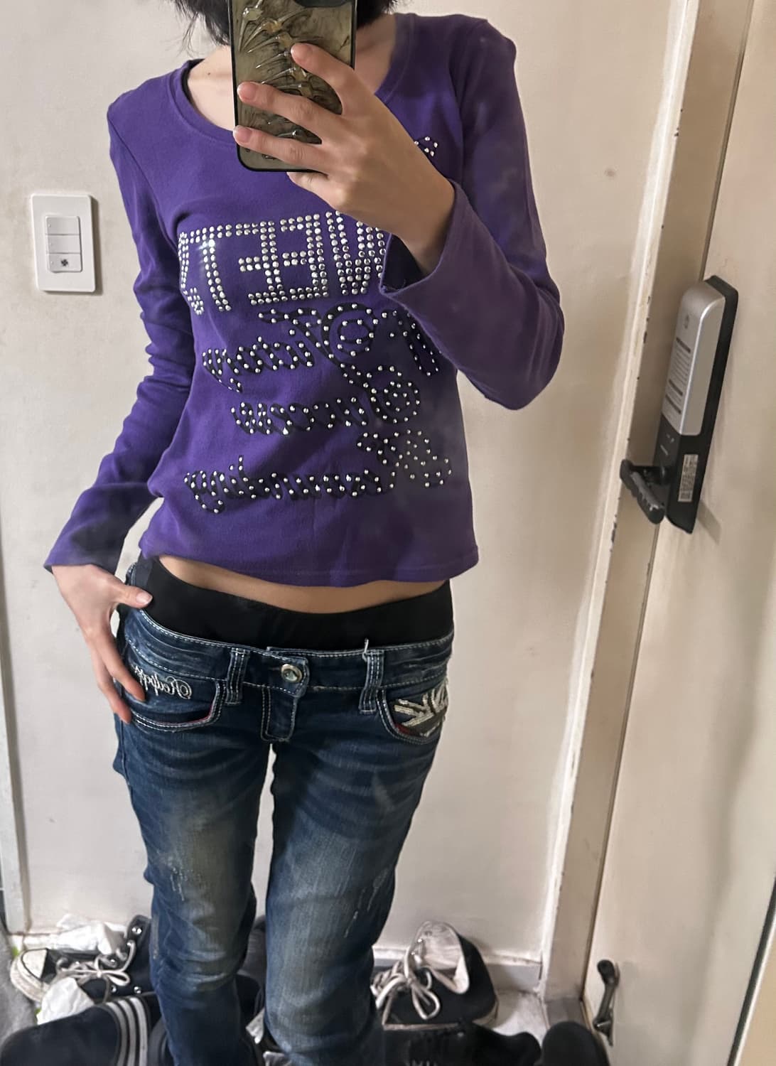 y2k 세미크롭 큐빅 레터링 롱슬리브 상품이미지1