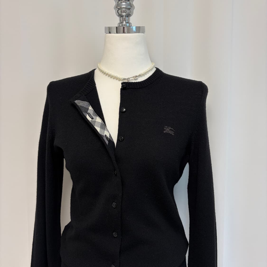 버버리 런던 울 가디건 블랙 상품이미지2