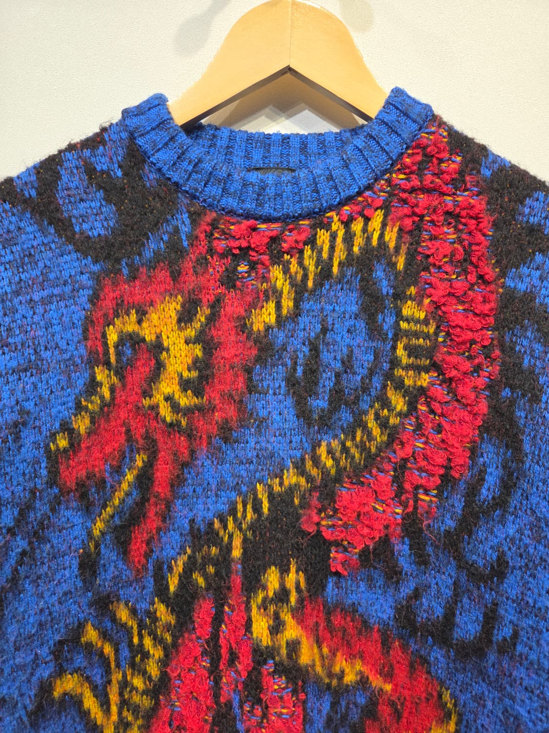 저스트 카발리(Just Cavalli) 텍스처 드래곤 블루 니트 상품이미지3