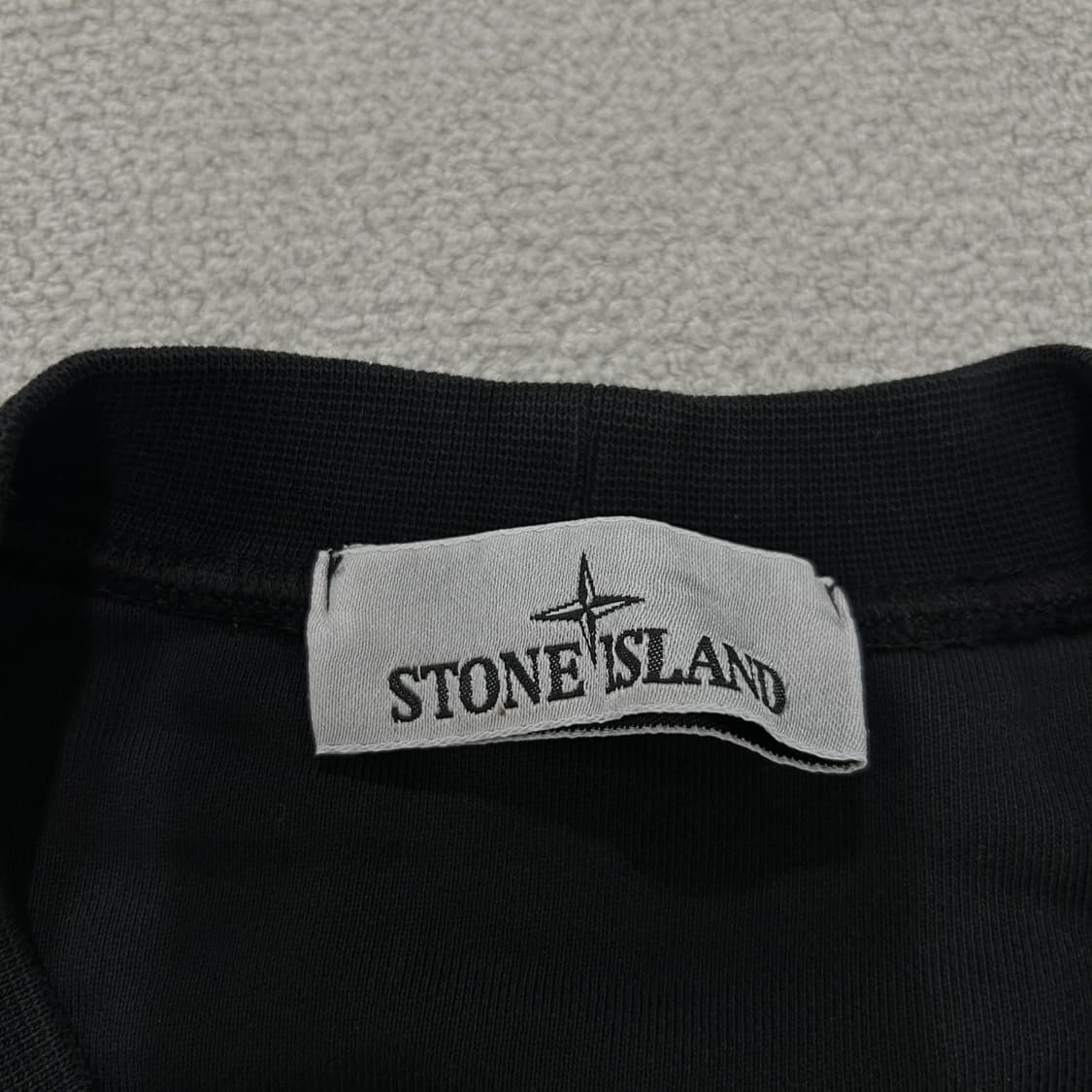 스톤아일랜드 블랙 신형 맨투맨 m 상품이미지2
