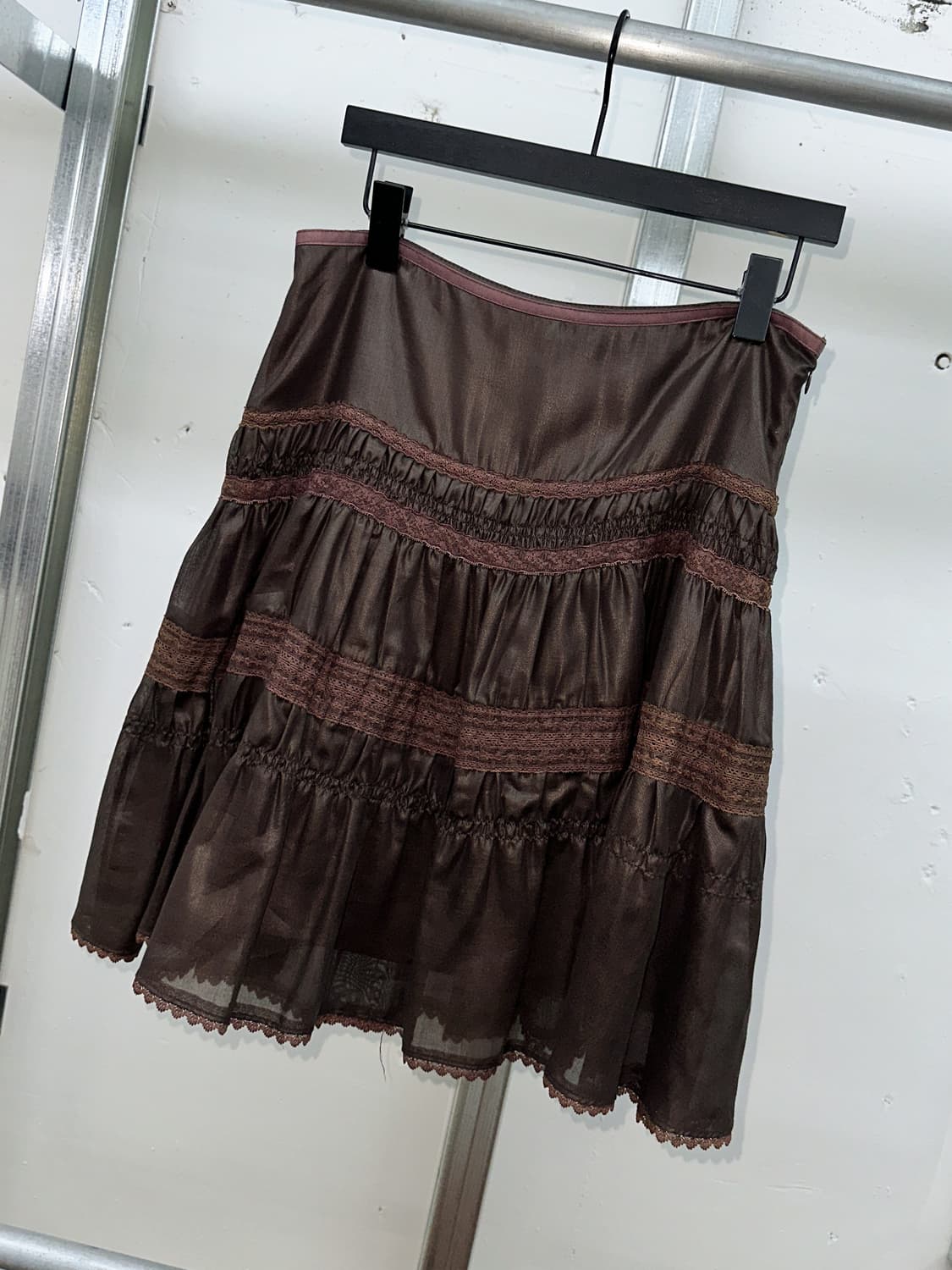 coated brown lace midi skirt 상품이미지6