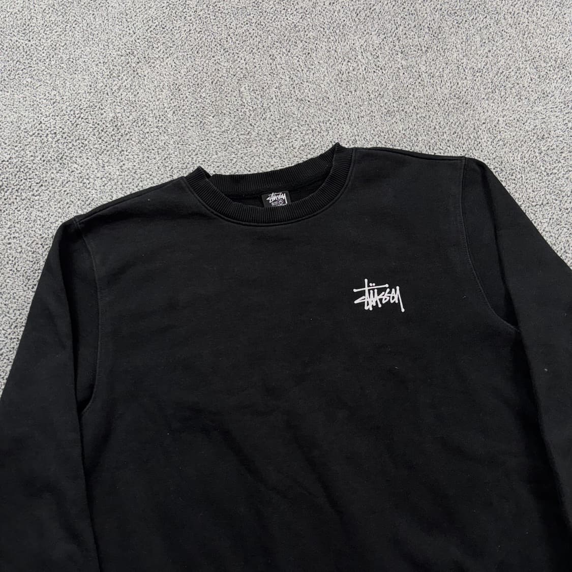 스투시 베이직 빅로고 블랙 맨투맨 상품이미지3