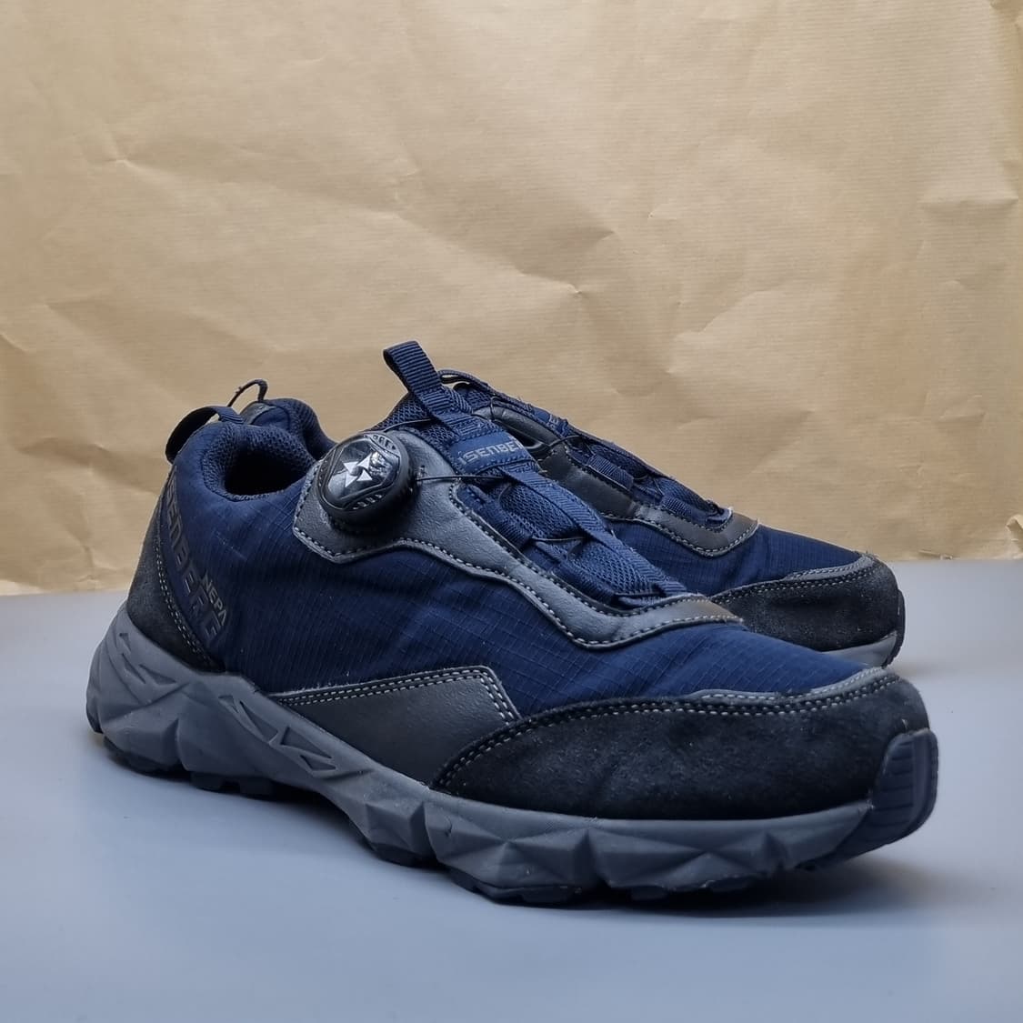 네파 이젠벅 남성트레킹화 270 상품이미지1