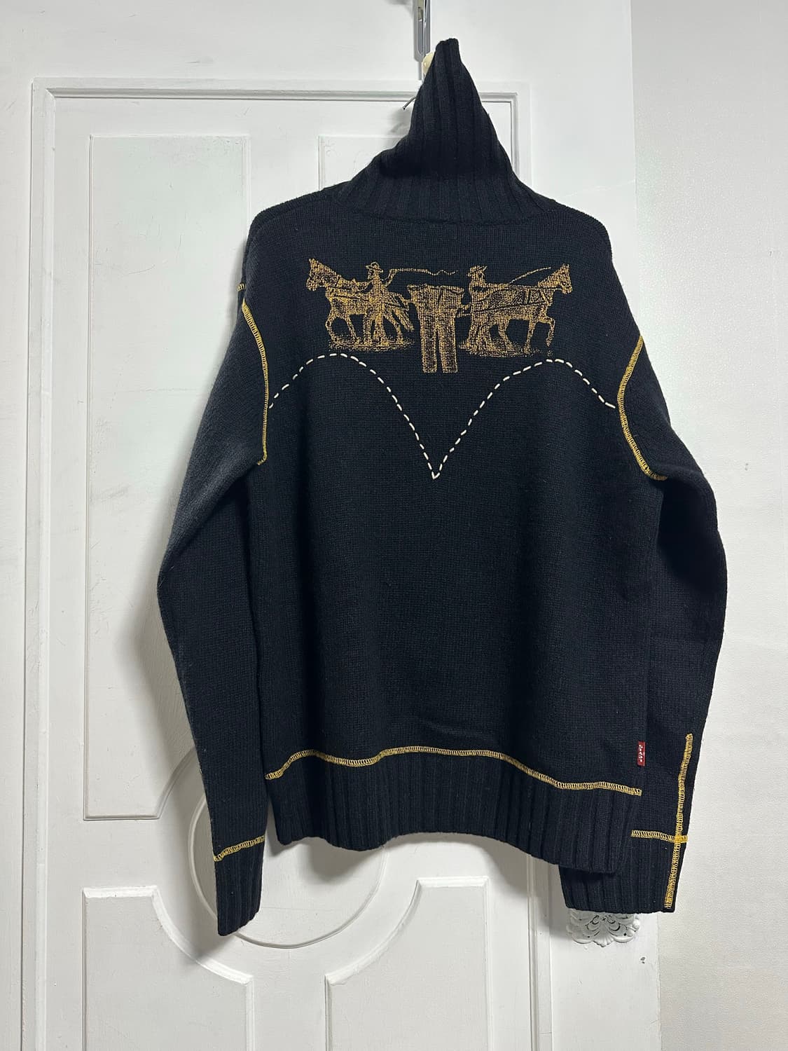 리바이스 타입원 목폴라 니트 상품이미지2