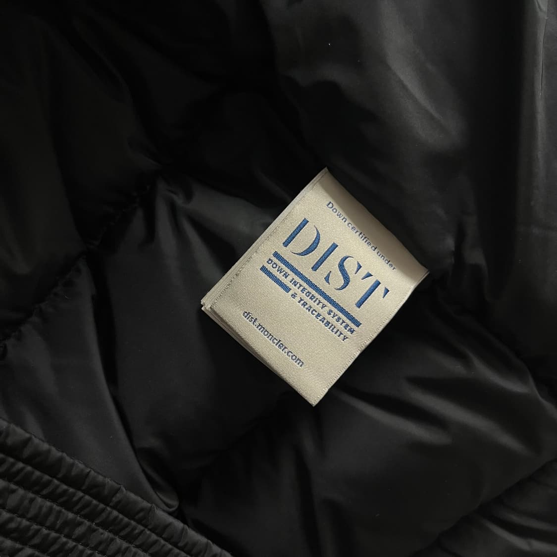 몽클레어 클루니 남성패딩 블랙 상품이미지6