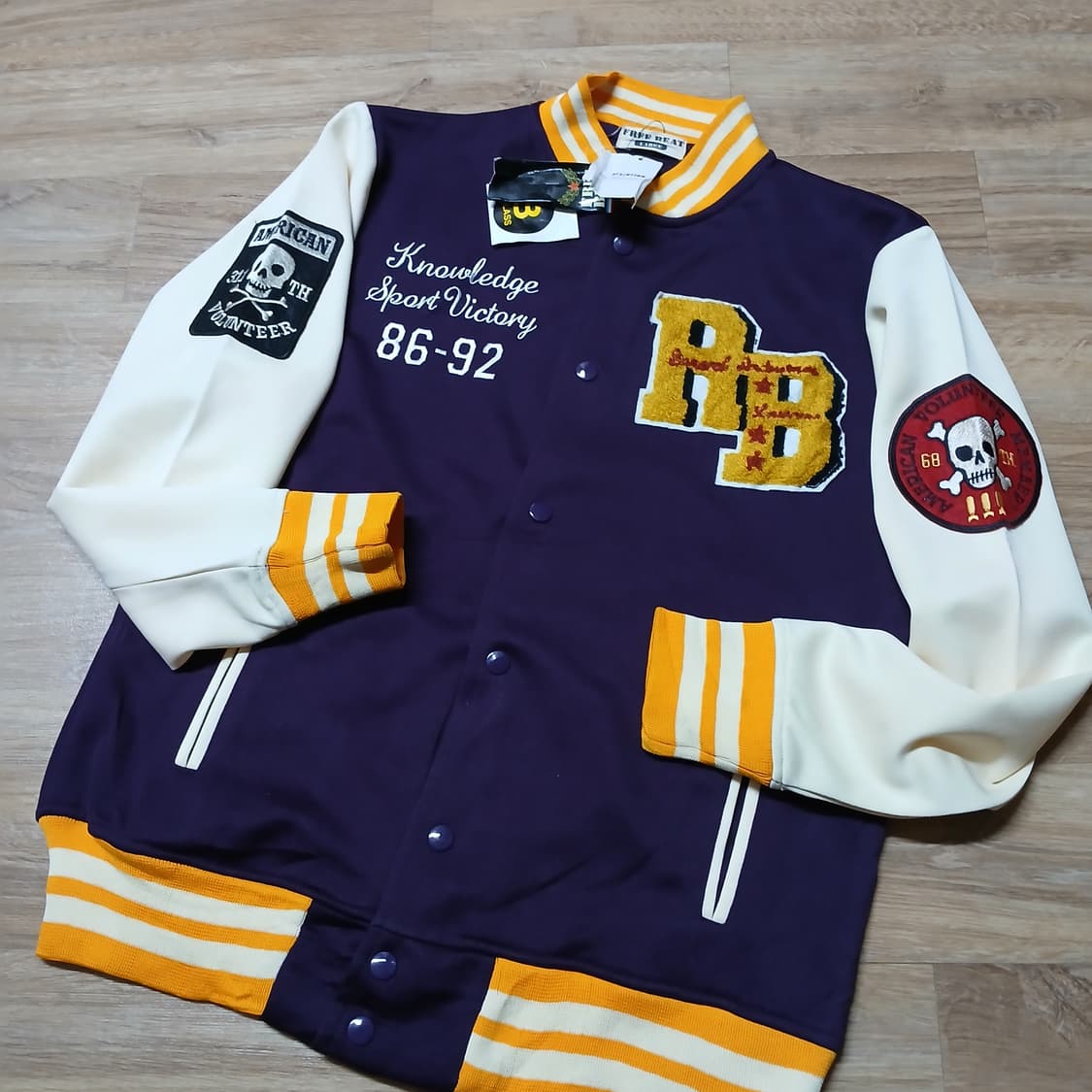 택붙은 미사용 해외판 스컬 바시티 져지 트랙 야구자켓 상품이미지4