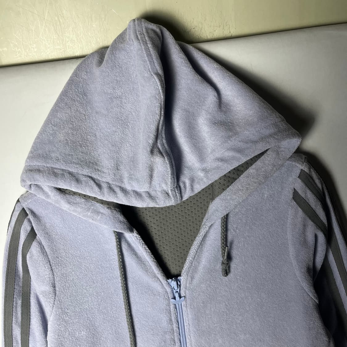 [Adidas] 아디다스 크롭 벨벳 후드 트랙탑 자켓 상품이미지2