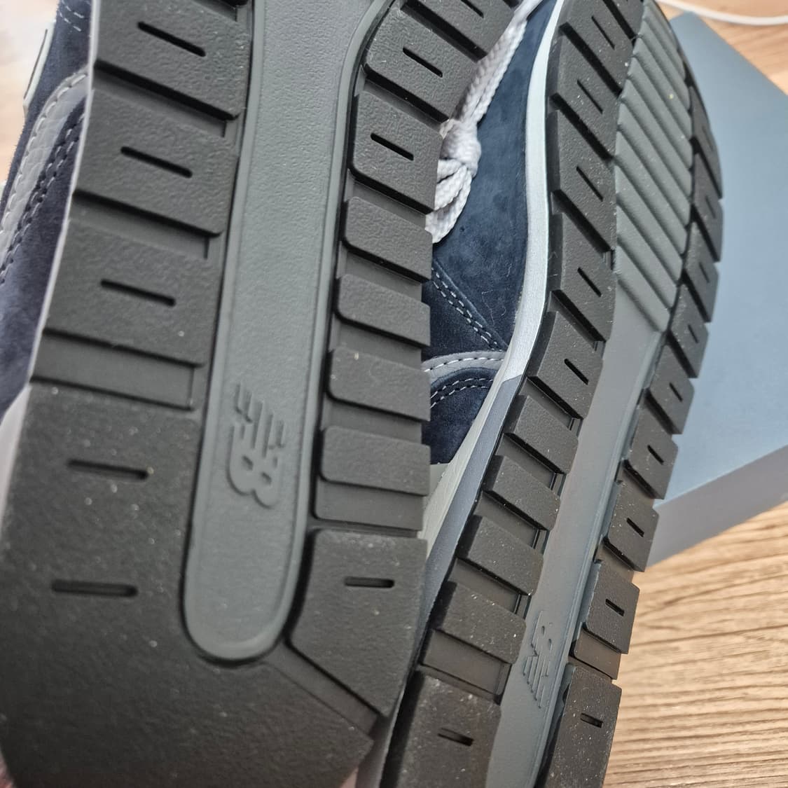 [새상품] 뉴발란스 네이비 996 265사이즈  상품이미지5