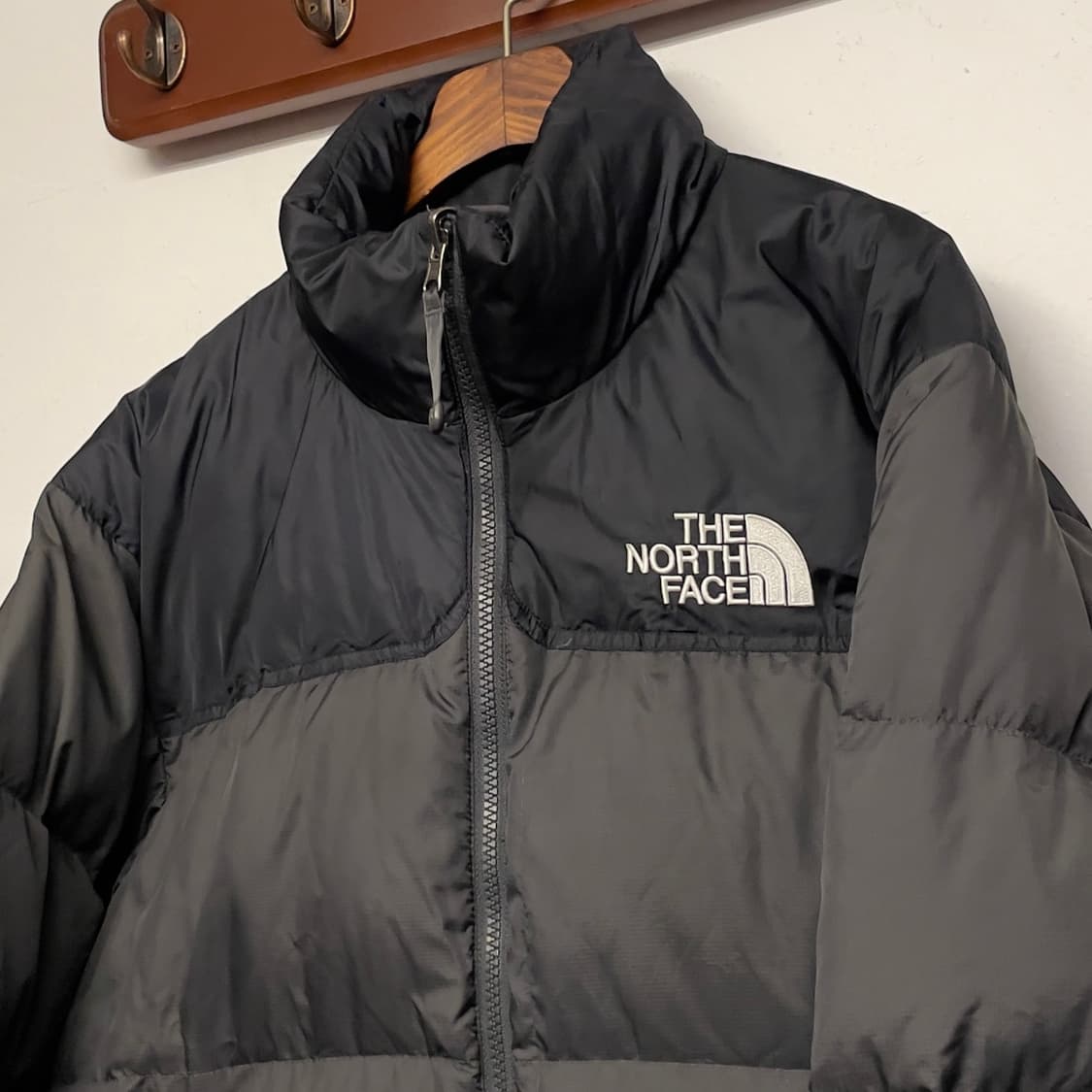 노스페이스 700필 눕시 진 그레이 구스다운 패딩   상품이미지2