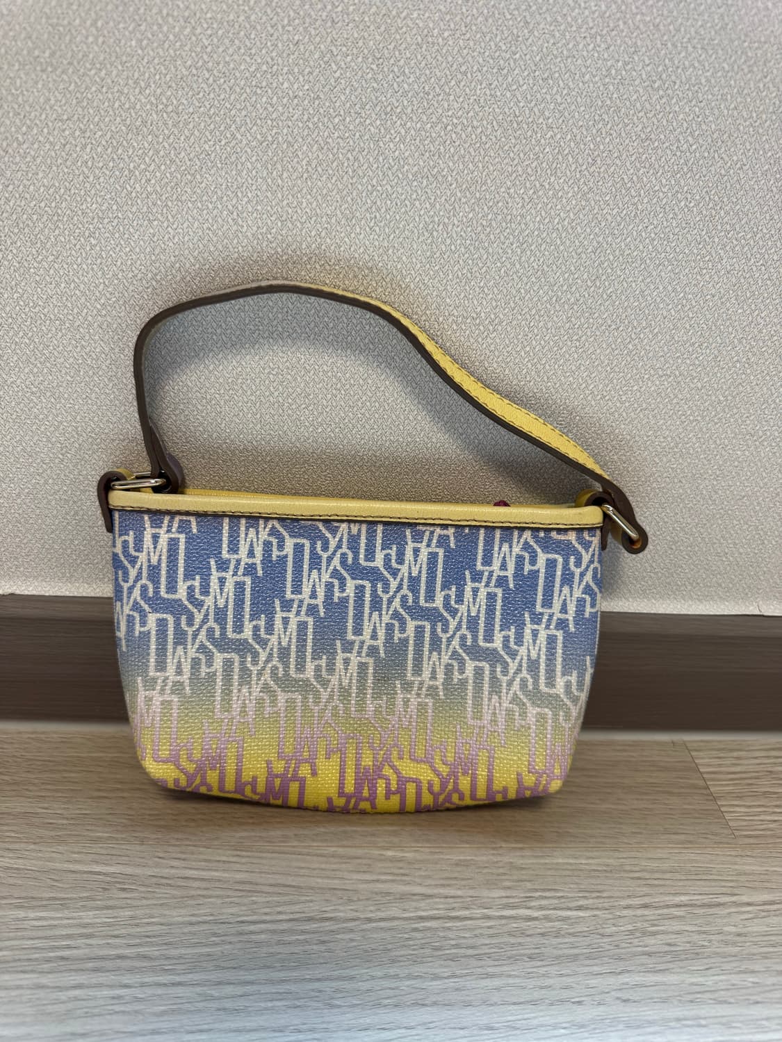 [정품] 닥스(DAKS) 로고 패턴 자카드 미니백/파우치 판매합니다 상품이미지2