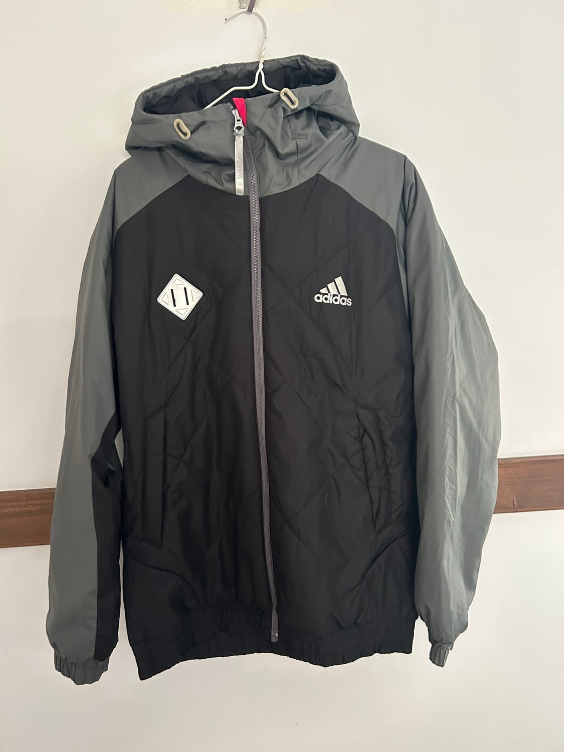 아디다스 돼지코 패딩 상품이미지1