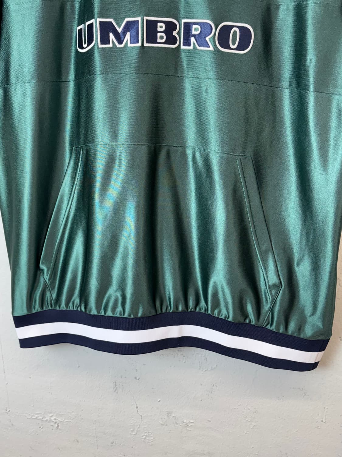 엄브로 사틴 풋볼 하프집업 반팔티 상품이미지3