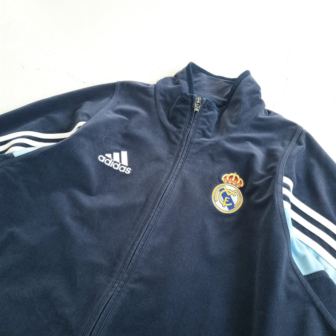 빈티지 아디다스 레알마드리드 트레이닝 벨루어 자켓 - M 상품이미지3