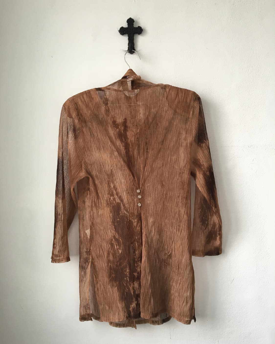 Dyed pleats high neck blouse 상품이미지3