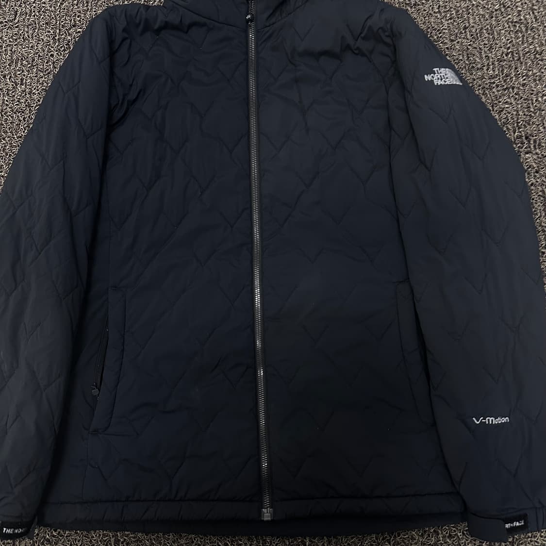 노스페이스 여성 V-Motion 후드 퀼팅 에어 자켓 블랙 XL 상품이미지3