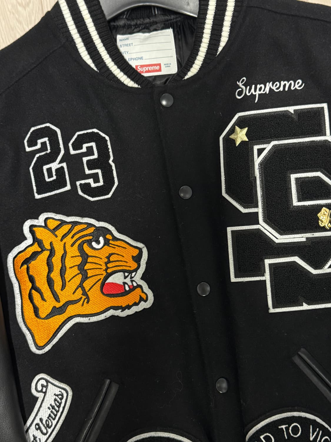 슈프림 타이거 바시티 자켓 블랙 - 23FW / XL 상품이미지2