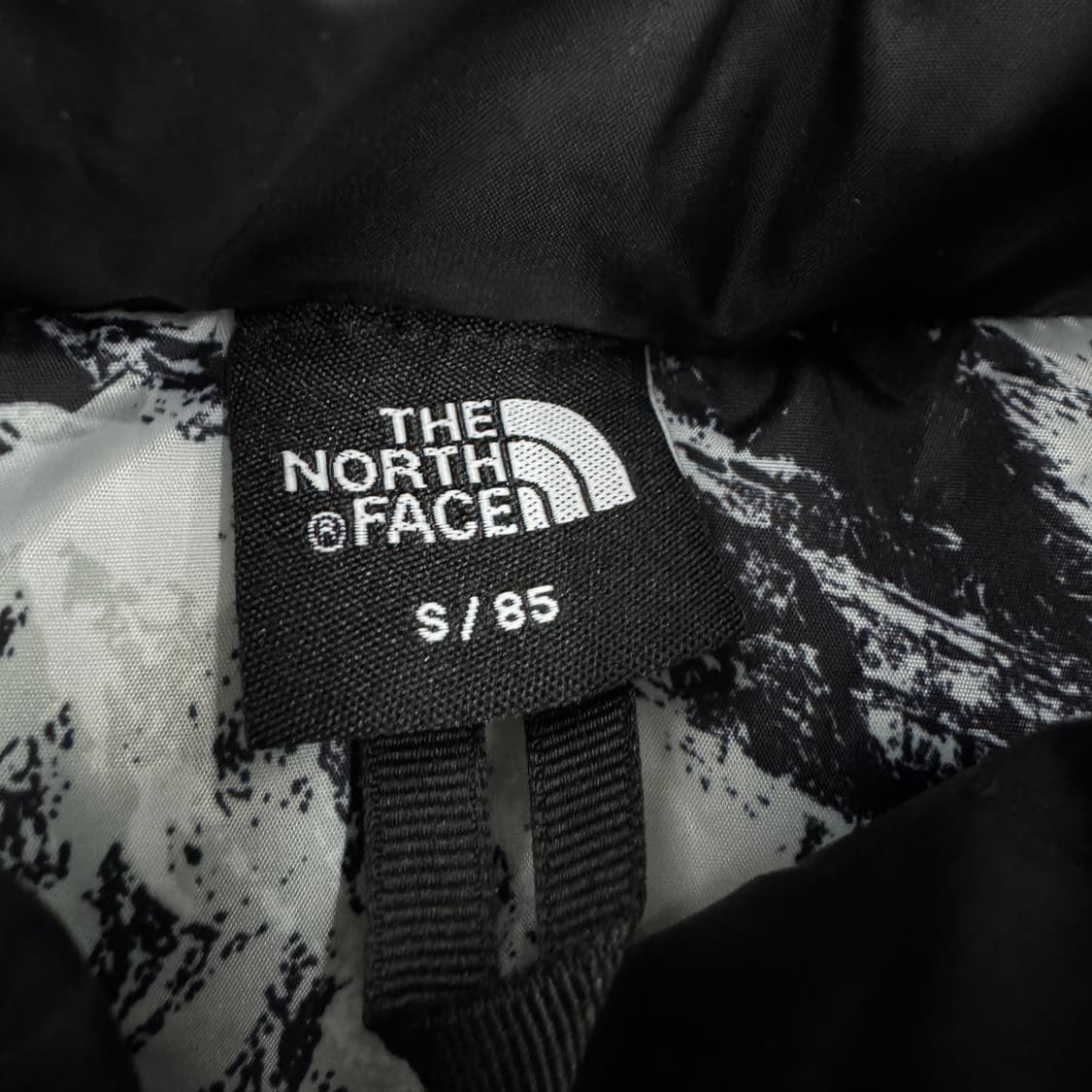 노스페이스 700 눕시 패딩 블랙 상품이미지5