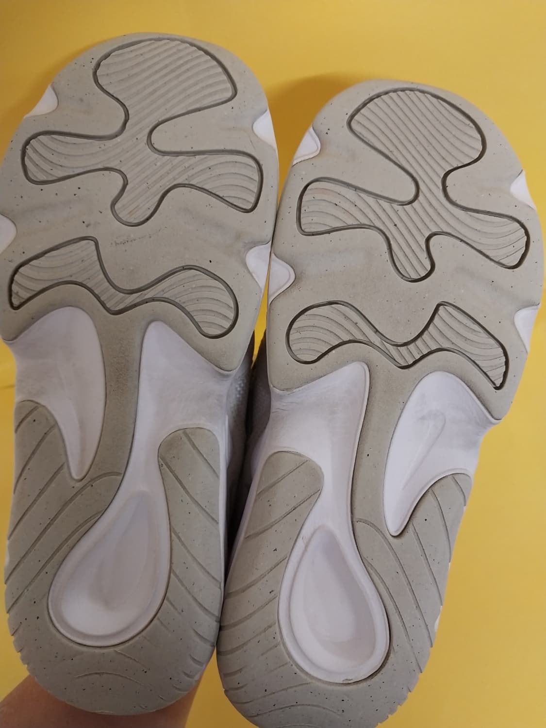 여성 나이키 테크 헤라 화이트 런닝화, 운동화 (235) 상품이미지8