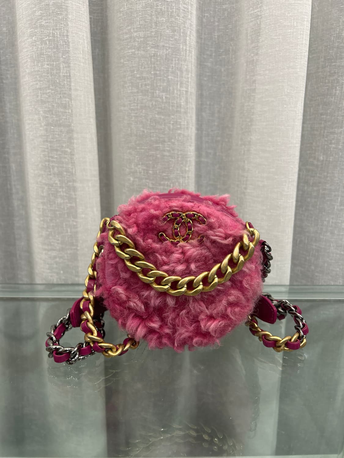 샤넬 19 미니체인백 상품이미지1