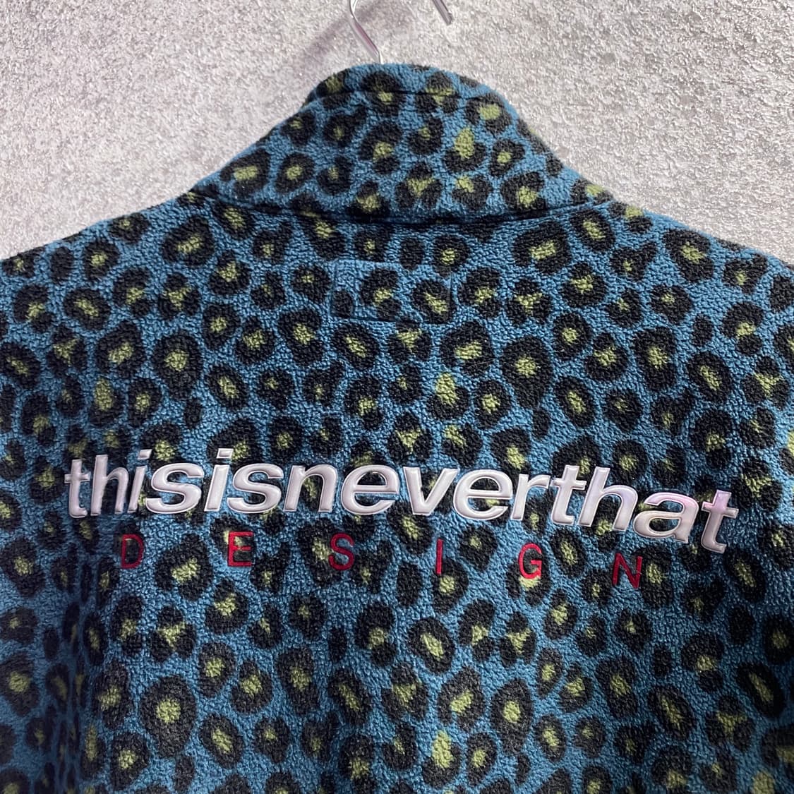 디스이즈네버댓 레오파드 후리스 집업 자켓 B3528 상품이미지5