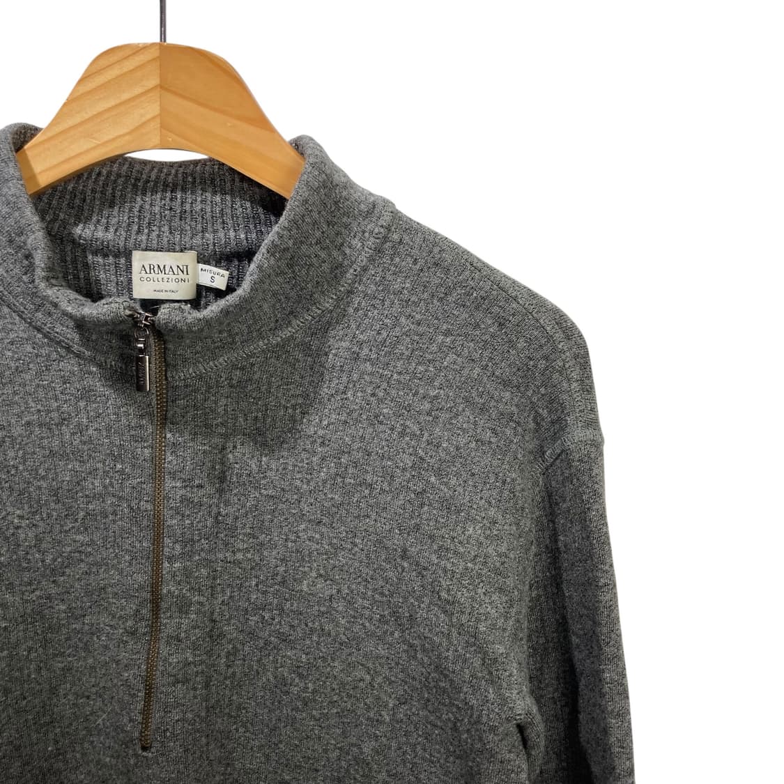 아르마니 차콜 반집업 니트 상품이미지3