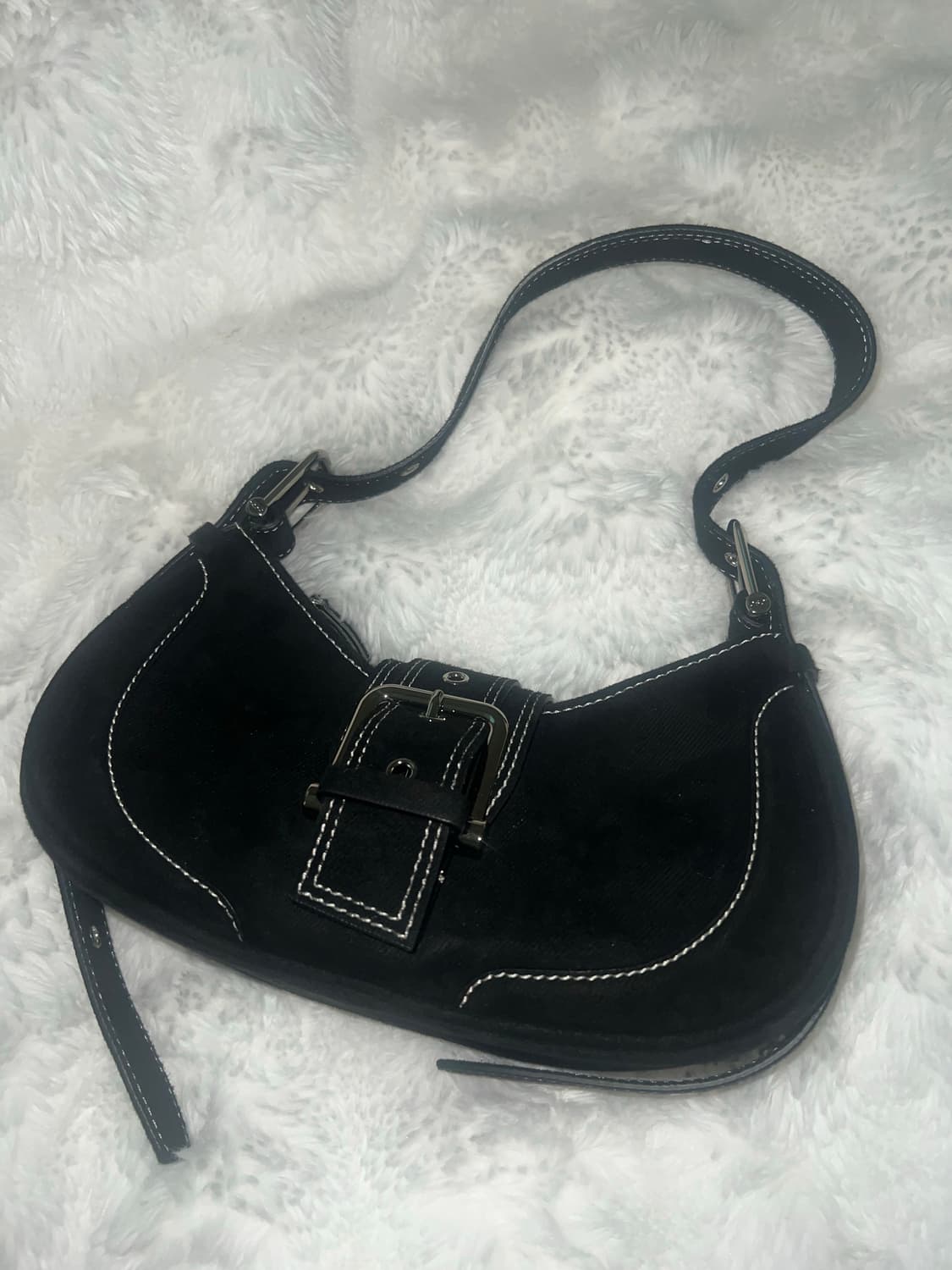 오소이 버클 호보백 블랙 상품이미지2