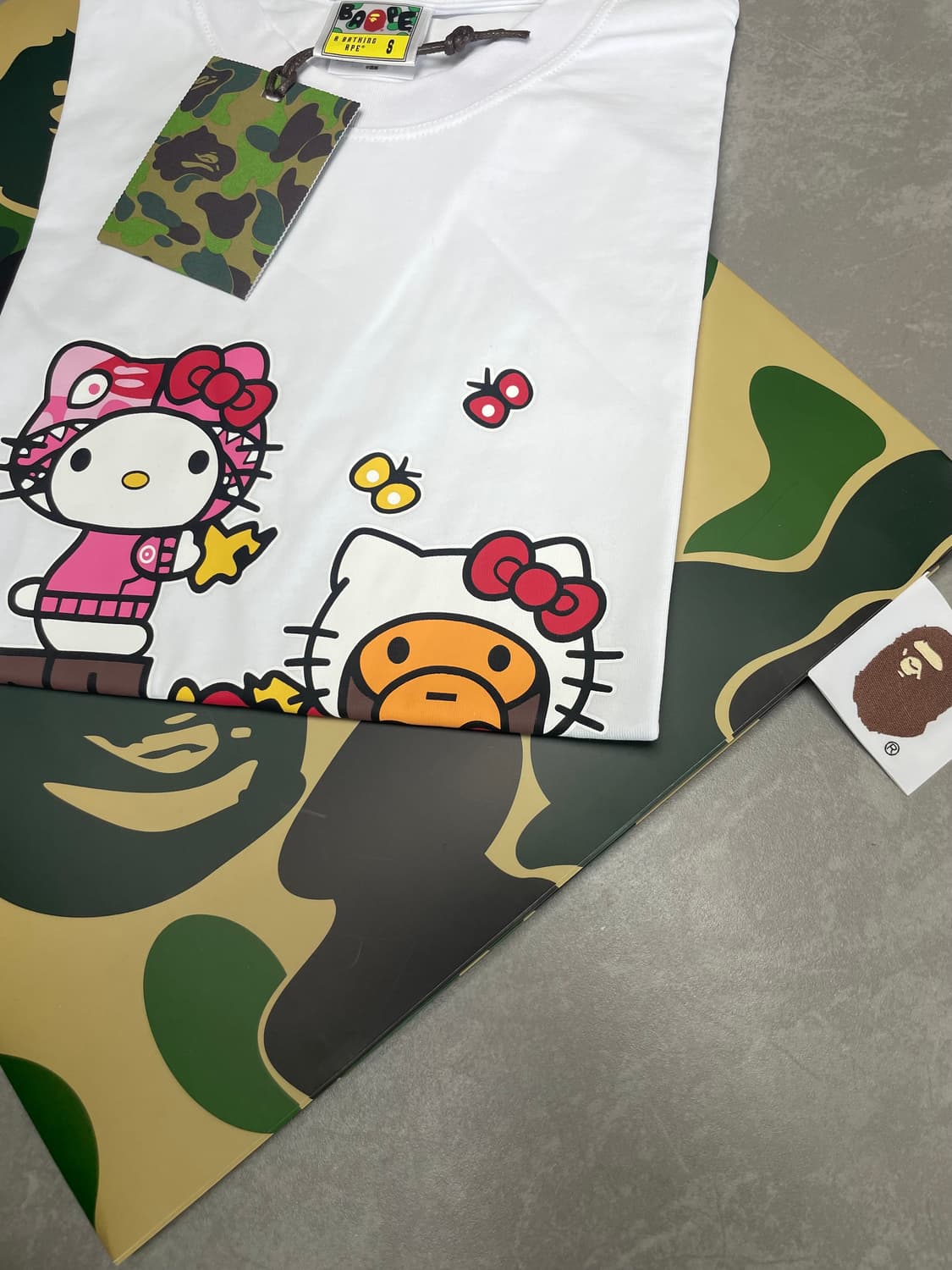 베이프 베이비 마일로 x 헬로키티 티셔츠 화이트 상품이미지3