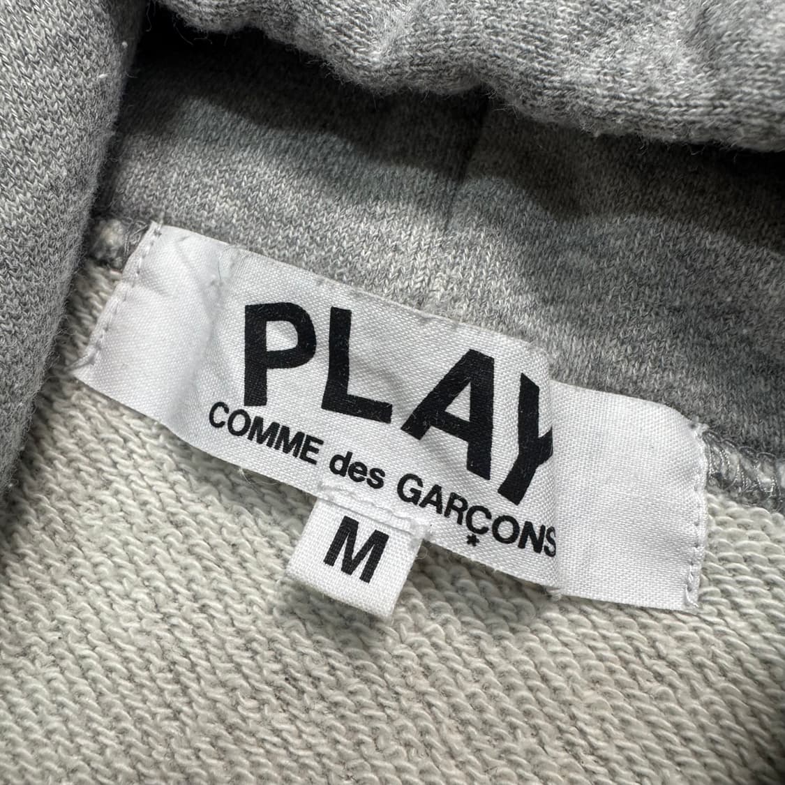 Name : 꼼데가르송 시그니처 미드로고 그레이컬러 후드티 :)  상품이미지6