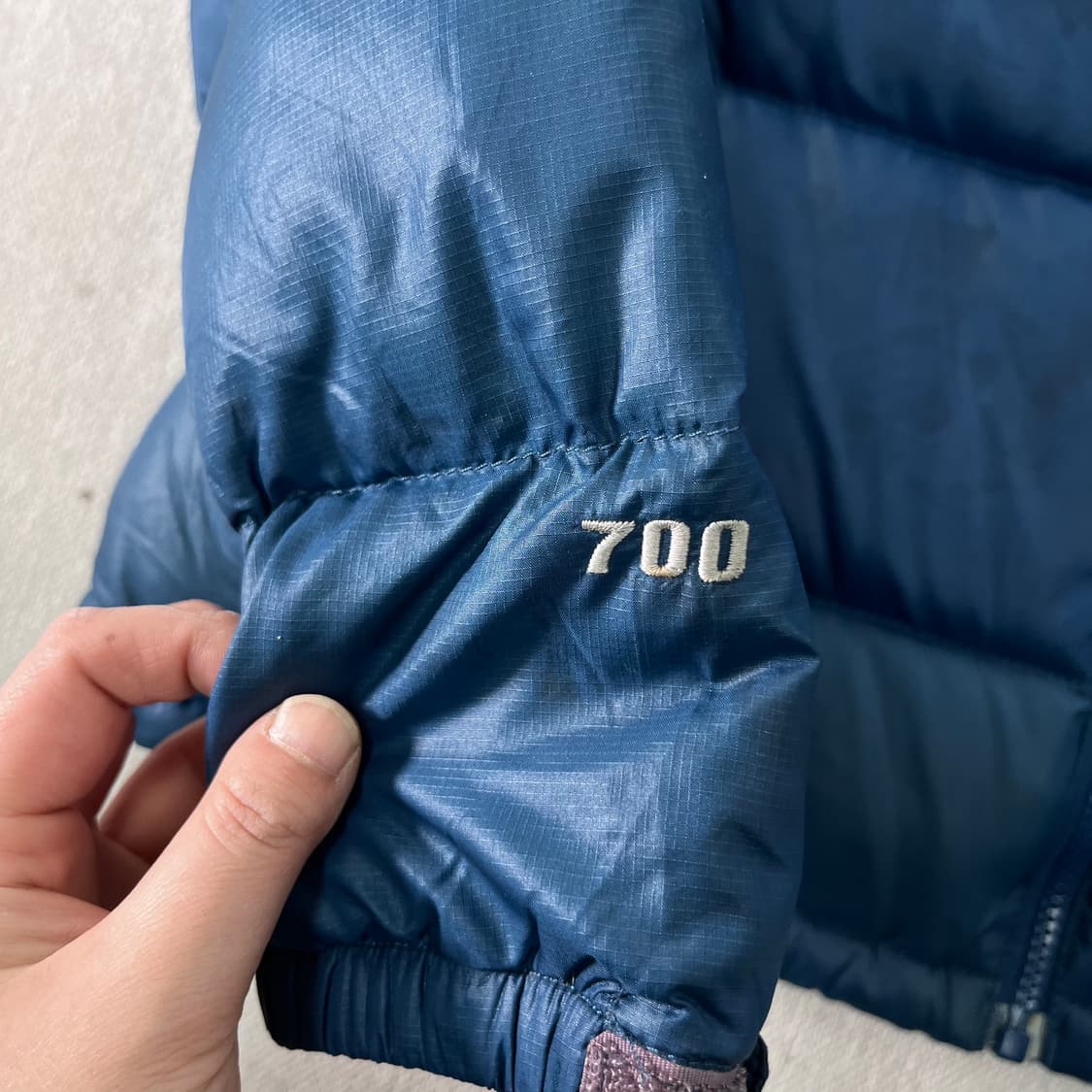 W 90 노스페이스 1996 눕시700 블루 패딩 상품이미지4